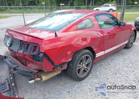 2013 Ford Mustang V6 Premium from USA, damaged, VIN 1ZVBP8AM5D5204688